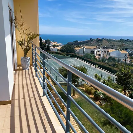 Encosta Ocean View Апартаменты *